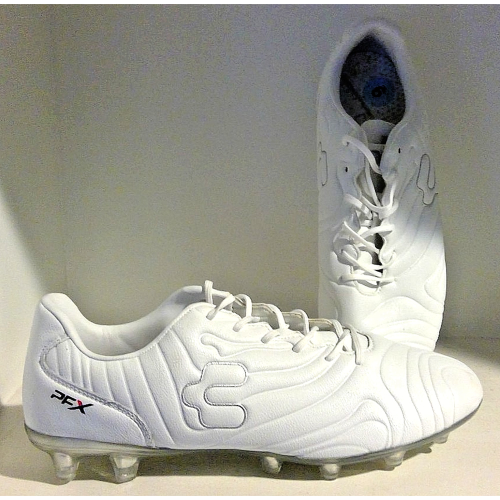 Soccor Cleats Charly PFX Size 9. New